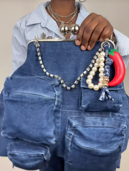 Large Capacity Kisslock Bag
