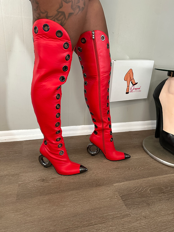 CIRCULAR HEEL LEATHER BOOT