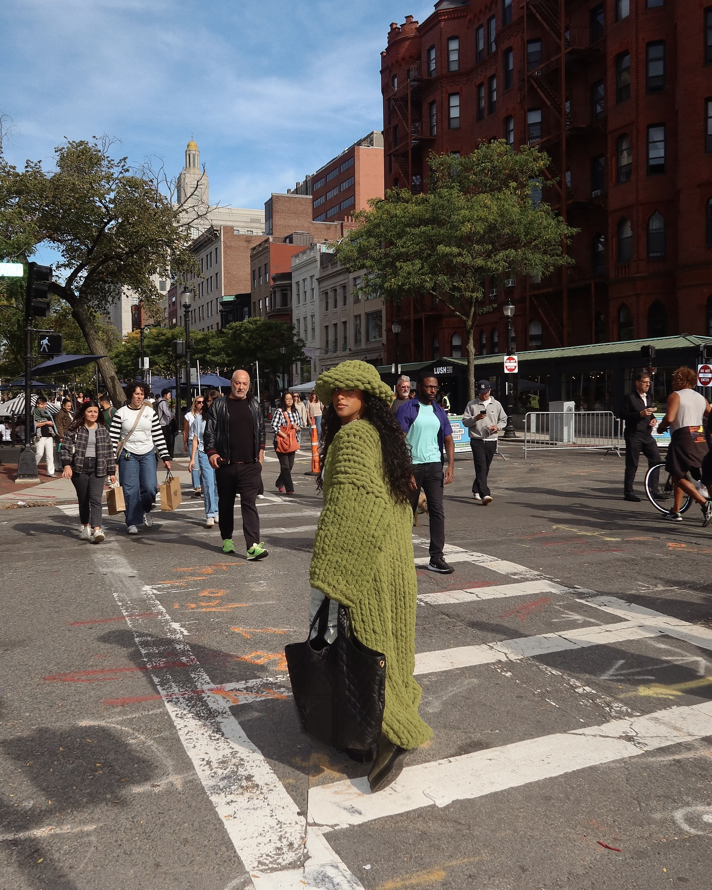 Urban Green Chunky Knit Beanie: Street Style Essential